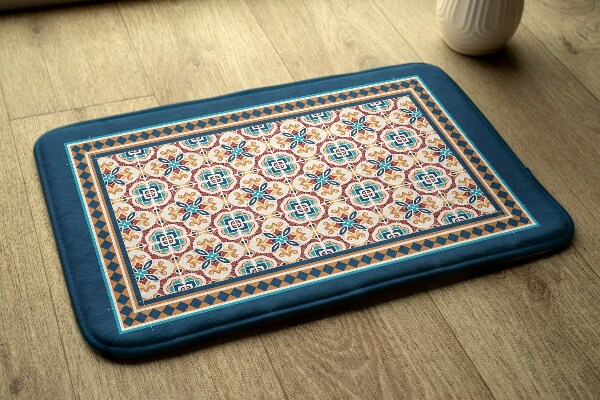 Covor Model geometric cu ornamente vegetale