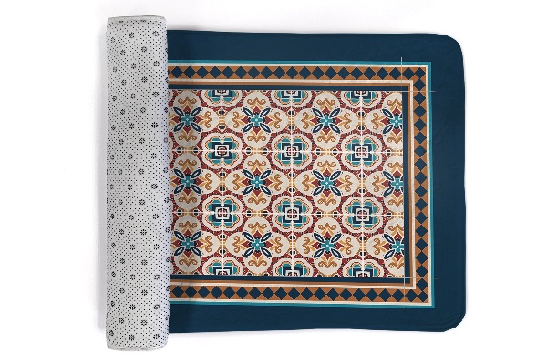 Covor Model geometric cu ornamente vegetale