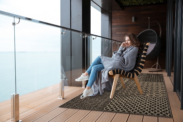 Covor de exterior pentru terasă model aztec