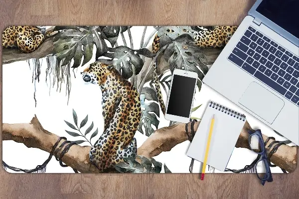 Mapa birou Leoparzii pe ramură