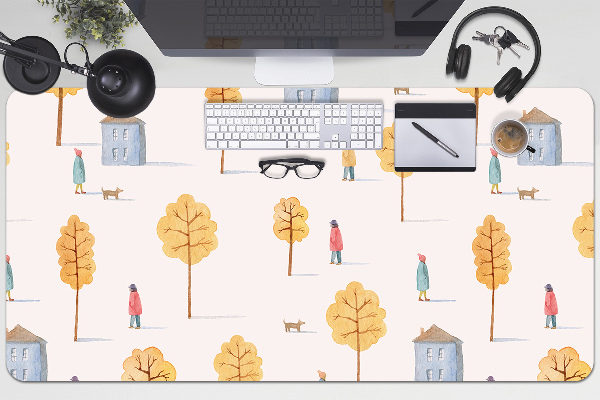 Mapa de birou Case printre copaci