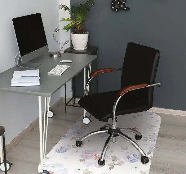 Covoras pentru protectie pardosea flori pastel