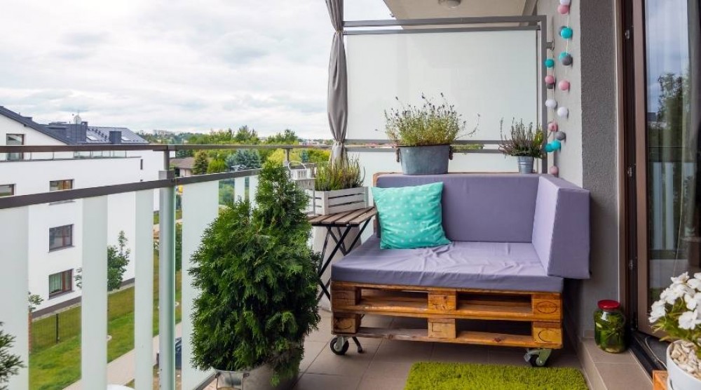 Cum să amenajezi balconul? Idei și sfaturi practice